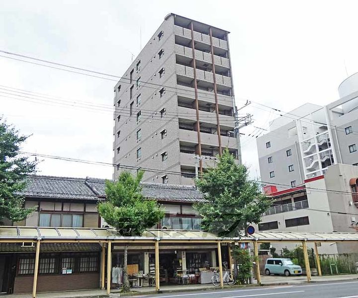 京都府京都市下京区西七条南東野町の賃貸マンションの外観