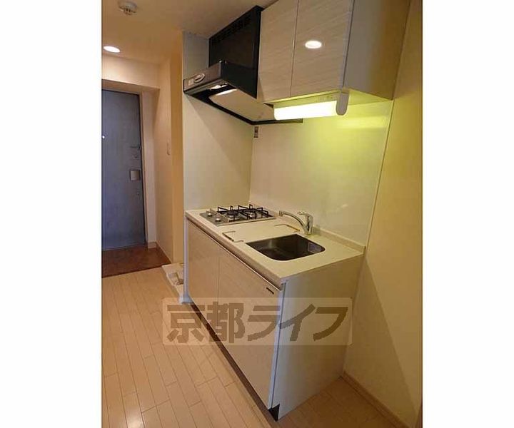 京都府京都市下京区西七条南東野町の賃貸マンションのキッチン