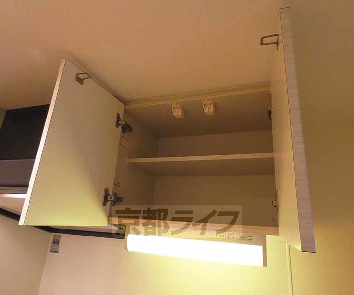 京都府京都市下京区西七条南東野町の賃貸マンションの内装