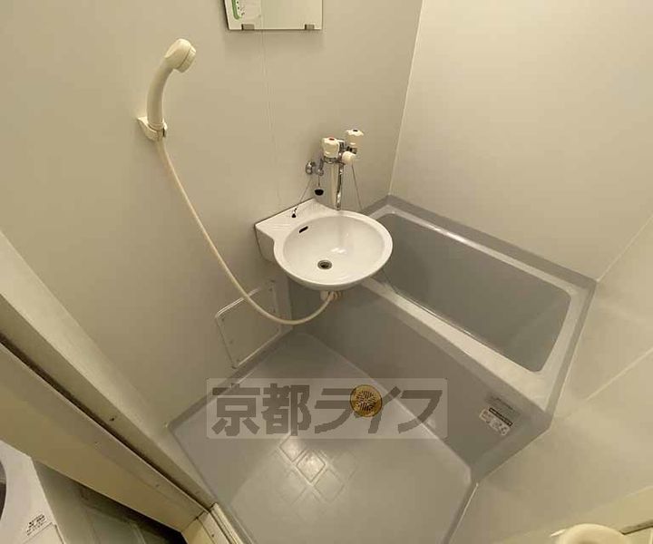 京都府京都市下京区油小路通五条上る上金仏町の賃貸アパートの風呂