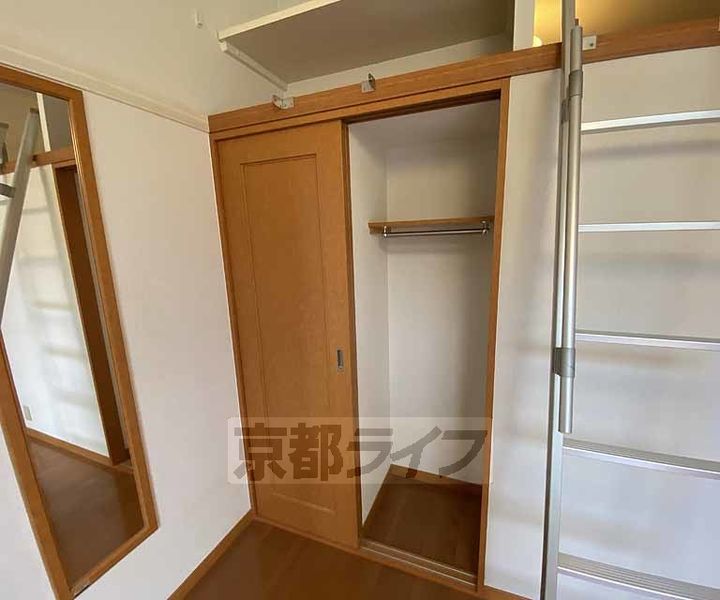 京都府京都市下京区油小路通五条上る上金仏町の賃貸アパートの内装