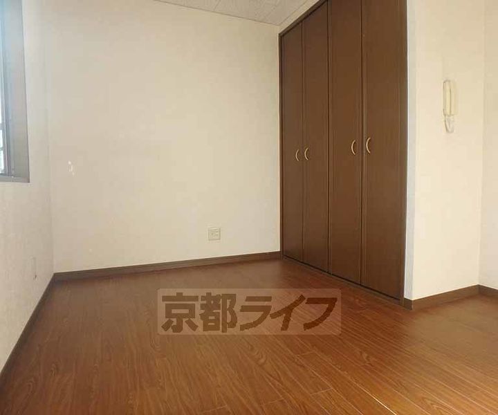 広野町マンション301の居間