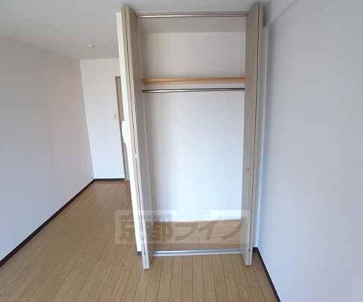 京都府城陽市枇杷庄の賃貸マンションの内装