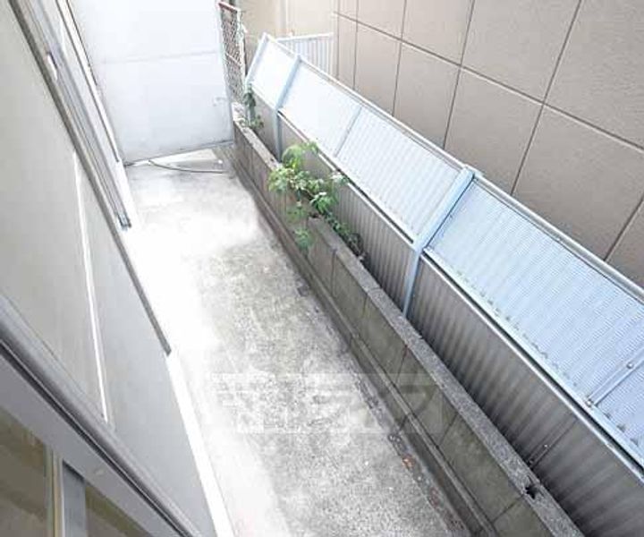 京都府宇治市五ケ庄新開の賃貸アパートの居間