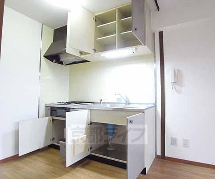 京都府宇治市五ヶ庄梅林の賃貸マンションのキッチン