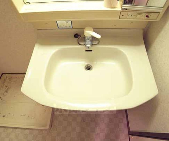 京都府宇治市五ヶ庄梅林の賃貸マンションの内装