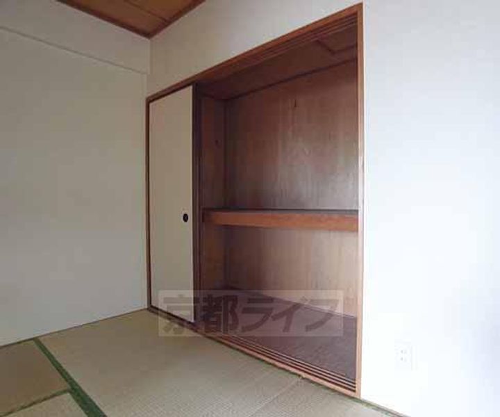 京都府宇治市五ヶ庄梅林の賃貸マンションの内装