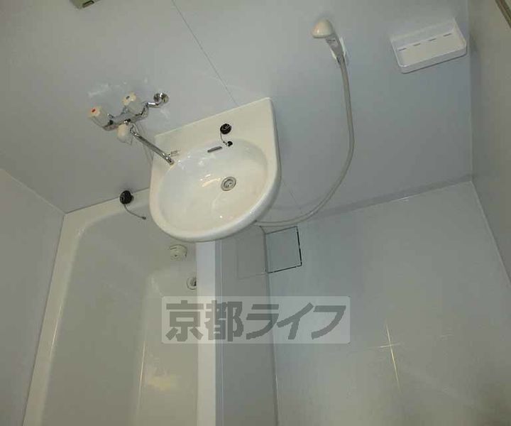 アネックス大久保405の居間