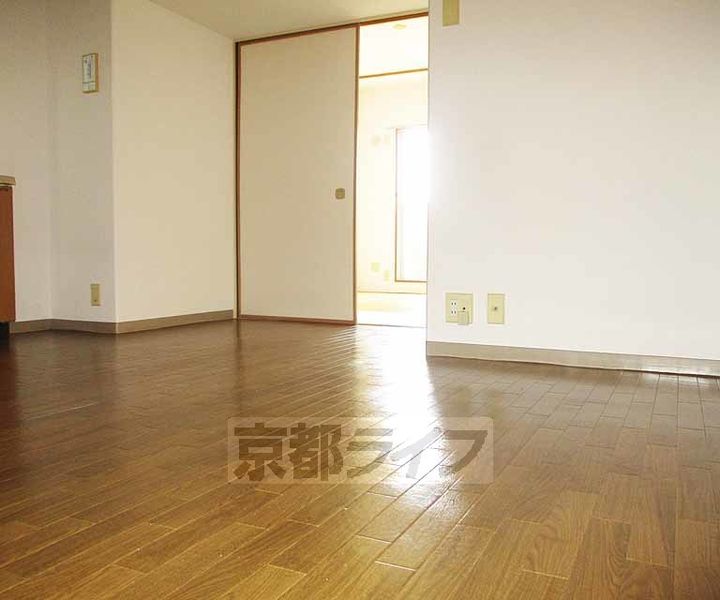 ラ・フォーレKEGO205の居間