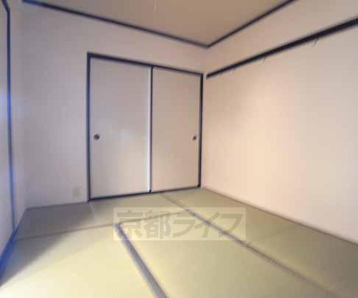 ハイツSQUARE202の居間