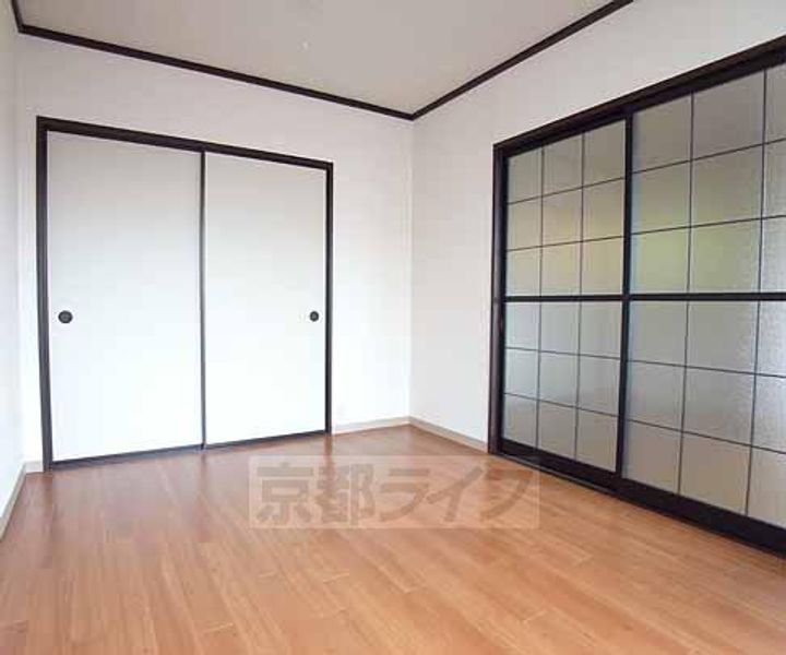 ハイツSQUARE202の居間