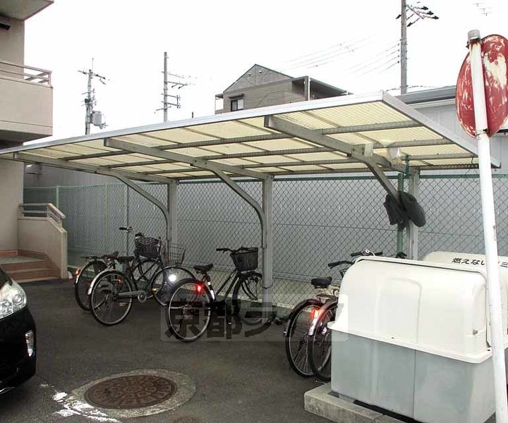 京都府宇治市槇島町落合の賃貸マンションの外観