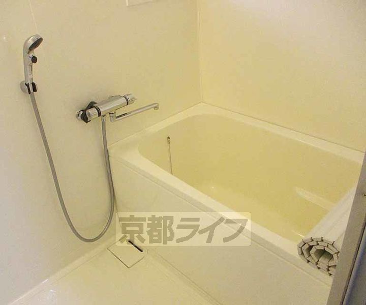 グリーンサム弐番館2102の風呂