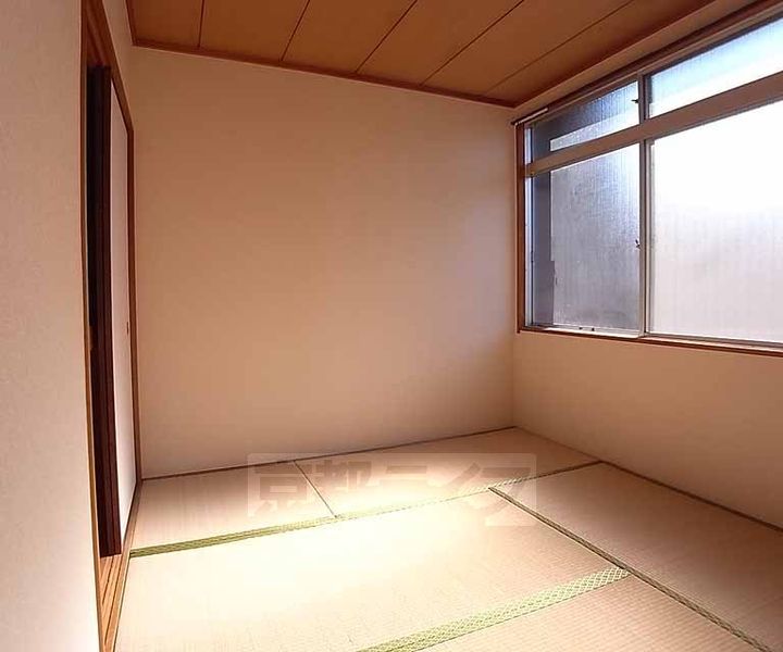 里尻スカイハイツ201の居間