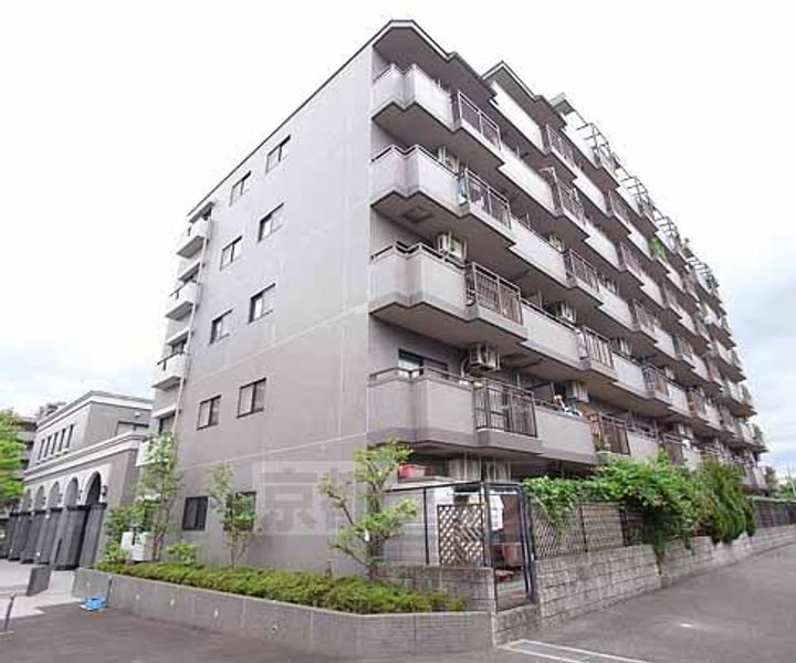 京都府宇治市木幡西浦の賃貸マンションの外観