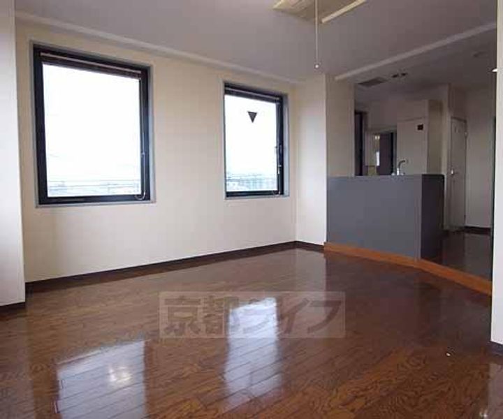京都府宇治市槇島町三十五の賃貸マンションの居間