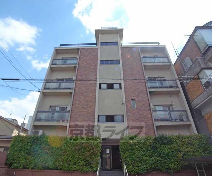 京都府京都市左京区北白川西瀬ノ内町の賃貸マンションの外観