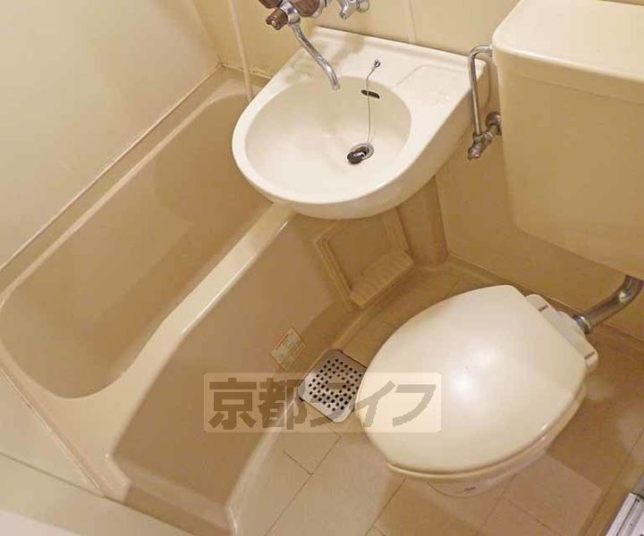 京都府京都市上京区俵屋町の賃貸マンションの風呂