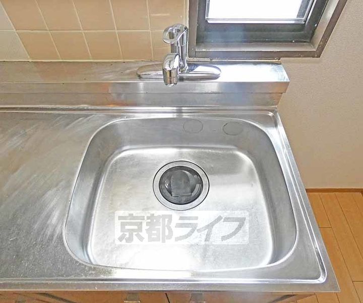 京都府京都市北区小松原北町の賃貸アパートのキッチン
