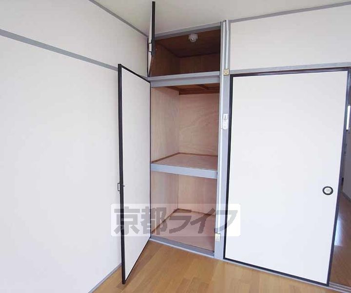 京都府京都市左京区一乗寺西水干町の賃貸マンションの内装