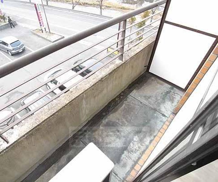 京都府京都市北区上賀茂朝露ケ原町の賃貸マンションの内装