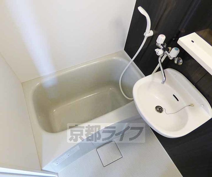 プレイル北大路ビル409の風呂