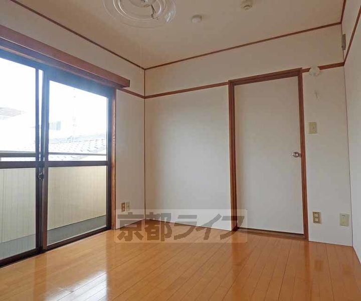 コーポ御園橋3-5の居間