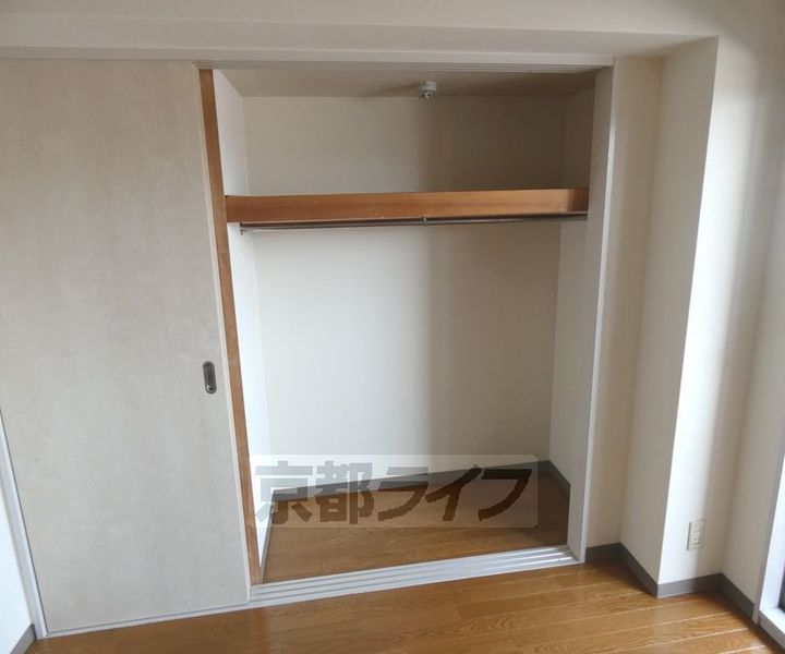 京都府京都市上京区薬師町の賃貸マンションの内装