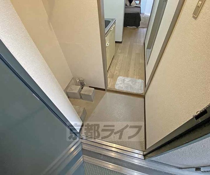 メゾンジョア202の玄関