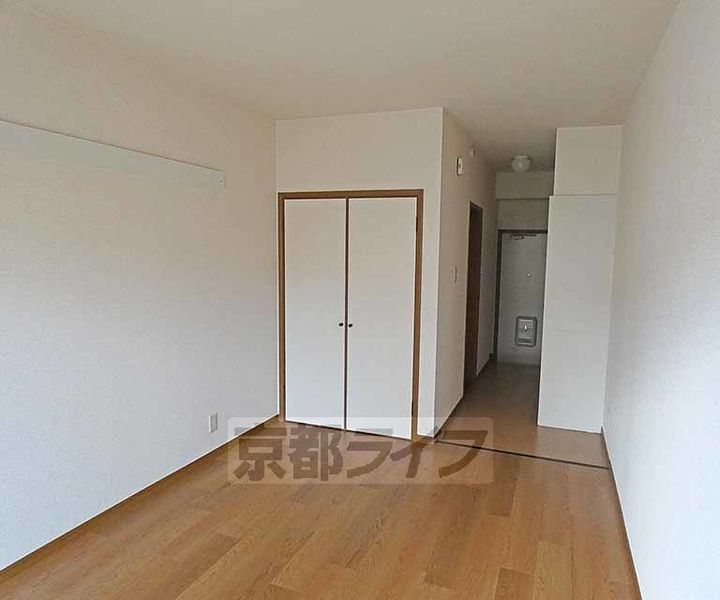 京都府京都市左京区岩倉花園町の賃貸アパートの居間