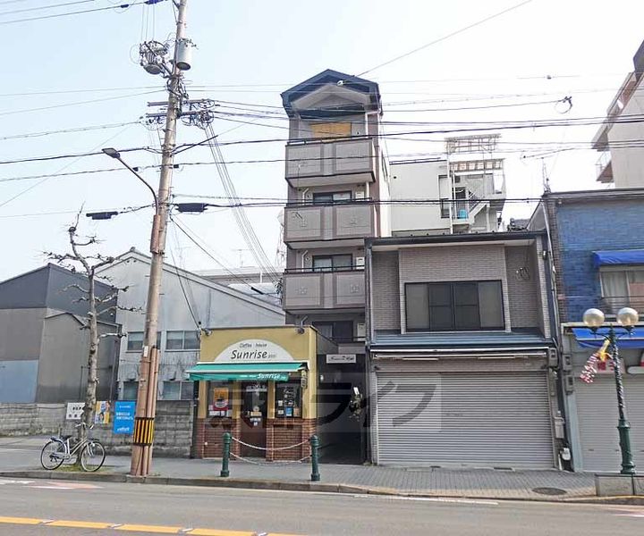 京都府京都市上京区泰童片原町の賃貸マンションの外観