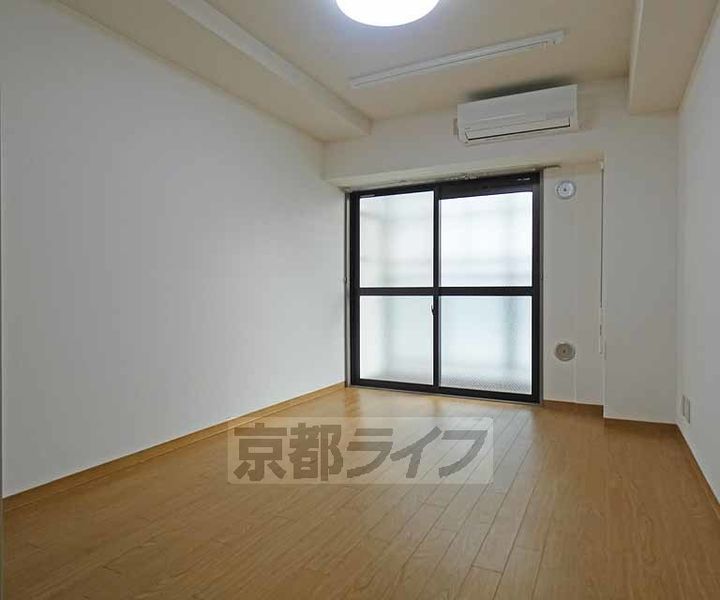 京都府京都市上京区泰童片原町の賃貸マンションの内装