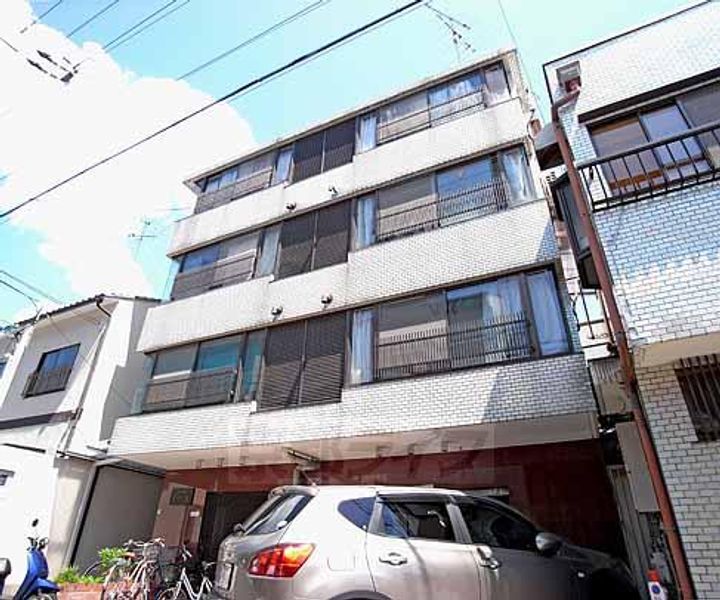 京都府京都市上京区笹屋町通浄福寺西入の賃貸マンションの外観