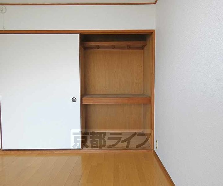 京都府京都市上京区笹屋町通浄福寺西入の賃貸マンションの内装
