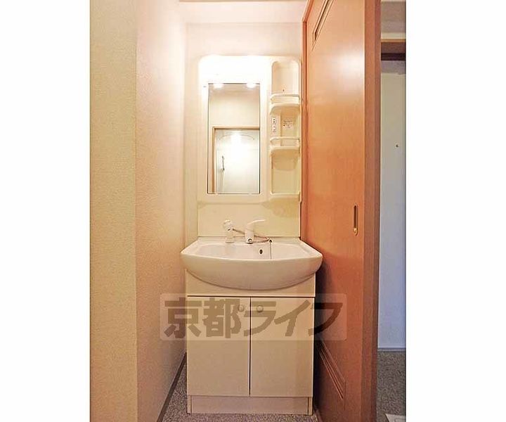 京都府京都市北区紫竹東桃ノ本町の賃貸マンションの内装