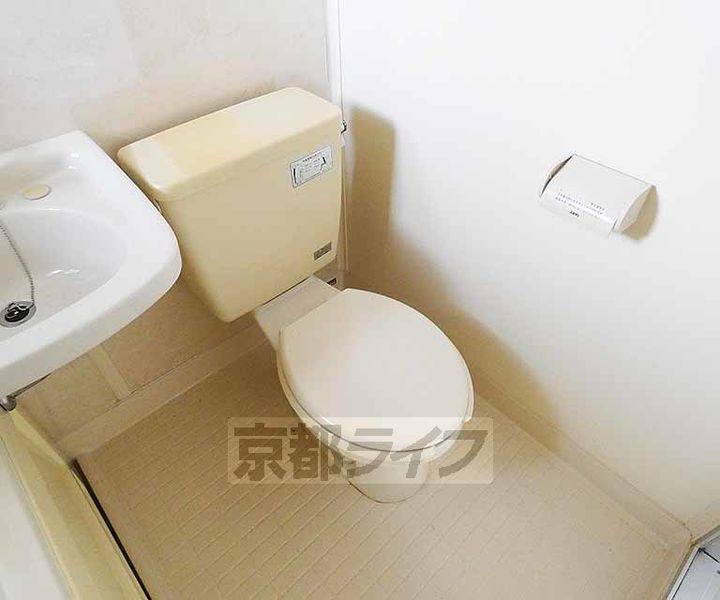 京都府京都市左京区修学院石掛町の賃貸アパートの内装