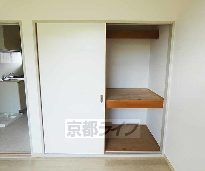 京都府京都市左京区修学院石掛町の賃貸アパートの内装