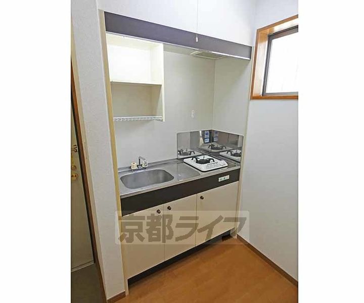 京都府京都市北区等持院中町の賃貸アパートのキッチン