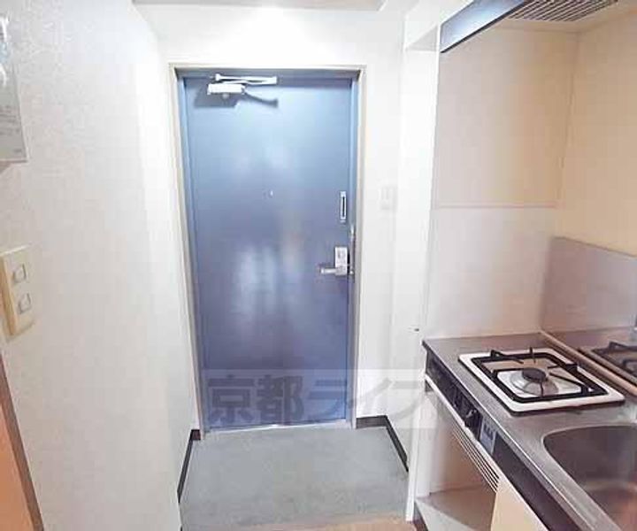 コーポミカゲ106の玄関