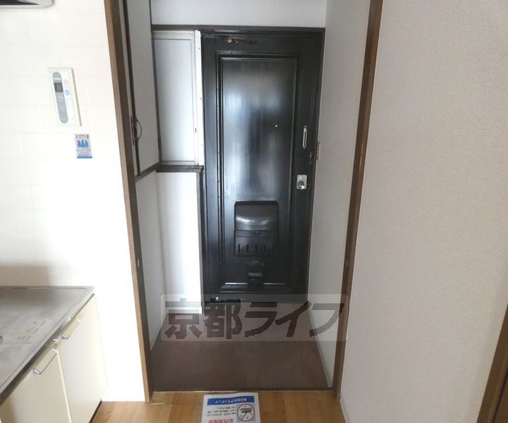 CLASKA西陣209の玄関