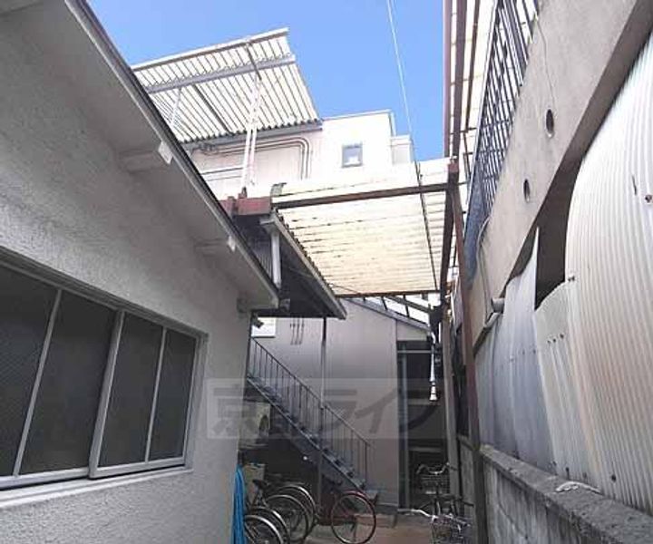 マンションモア308の外観