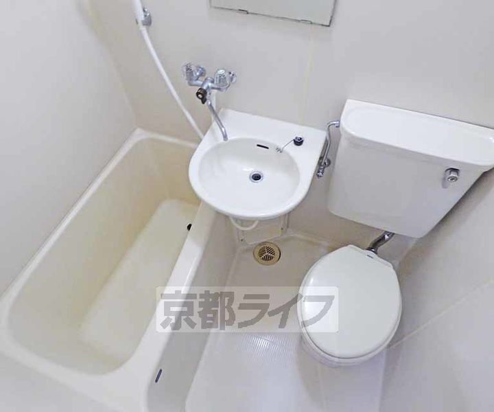 京都府京都市上京区寺町通今出川上ル立本寺前町の賃貸マンションの風呂