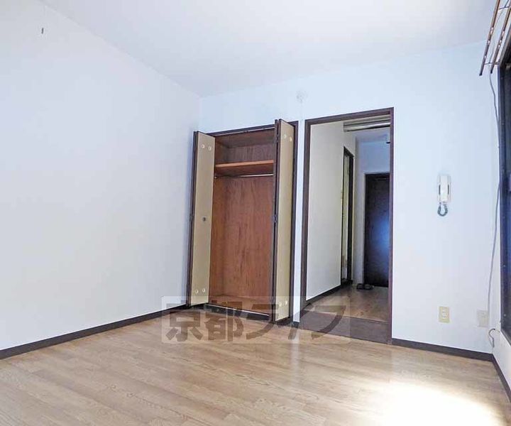 京都府京都市上京区寺町通今出川上ル立本寺前町の賃貸マンションの内装