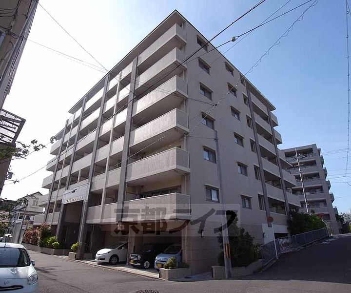 京都府京都市左京区田中東高原町の賃貸マンションの外観