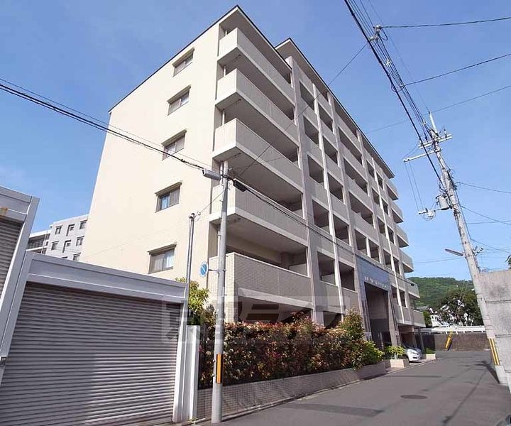 京都府京都市左京区田中東高原町の賃貸マンションの外観