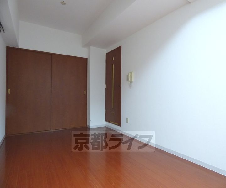 京都府京都市上京区元誓願寺通東堀川東入西町の賃貸マンションの居間