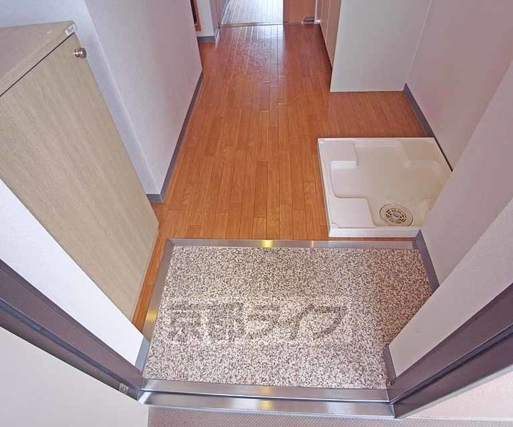 京都府京都市左京区田中西樋ノ口町の賃貸マンションの玄関