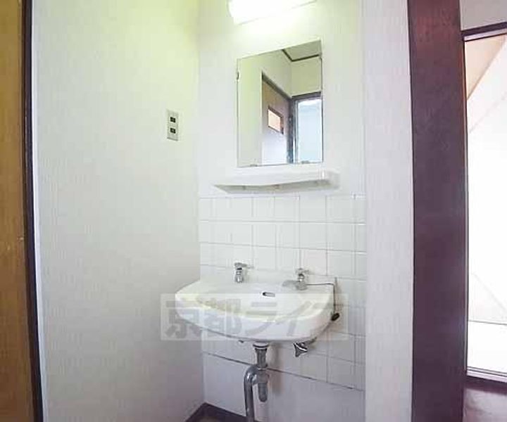 京都府京都市左京区修学院大林町の賃貸マンションの内装