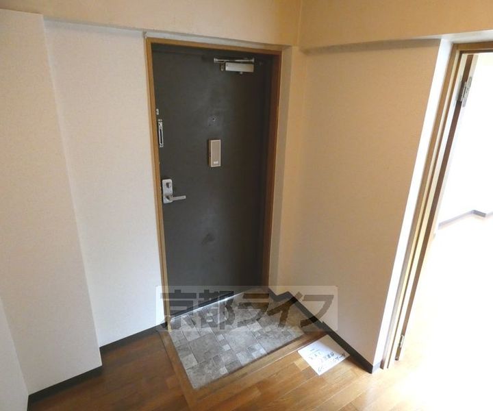 上賀茂松柏204の玄関