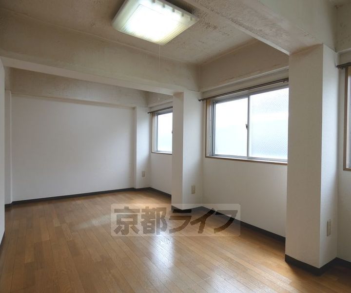 上賀茂松柏204の内装